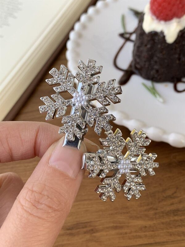 Crystal Wonderful Snowflake Pearl Hair Clip - Image 9